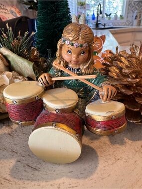 Parastone Hand-Painted Angel Drummer Figurine